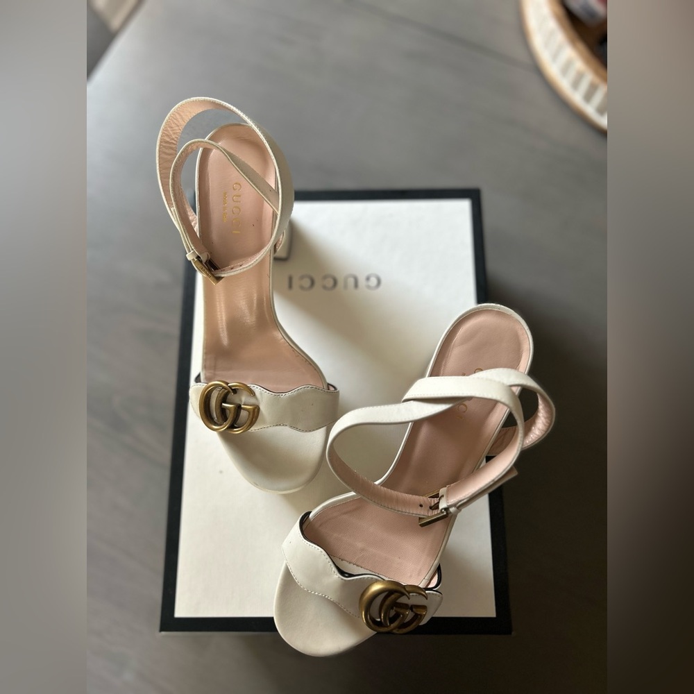 Gucci White Elegant Sandals